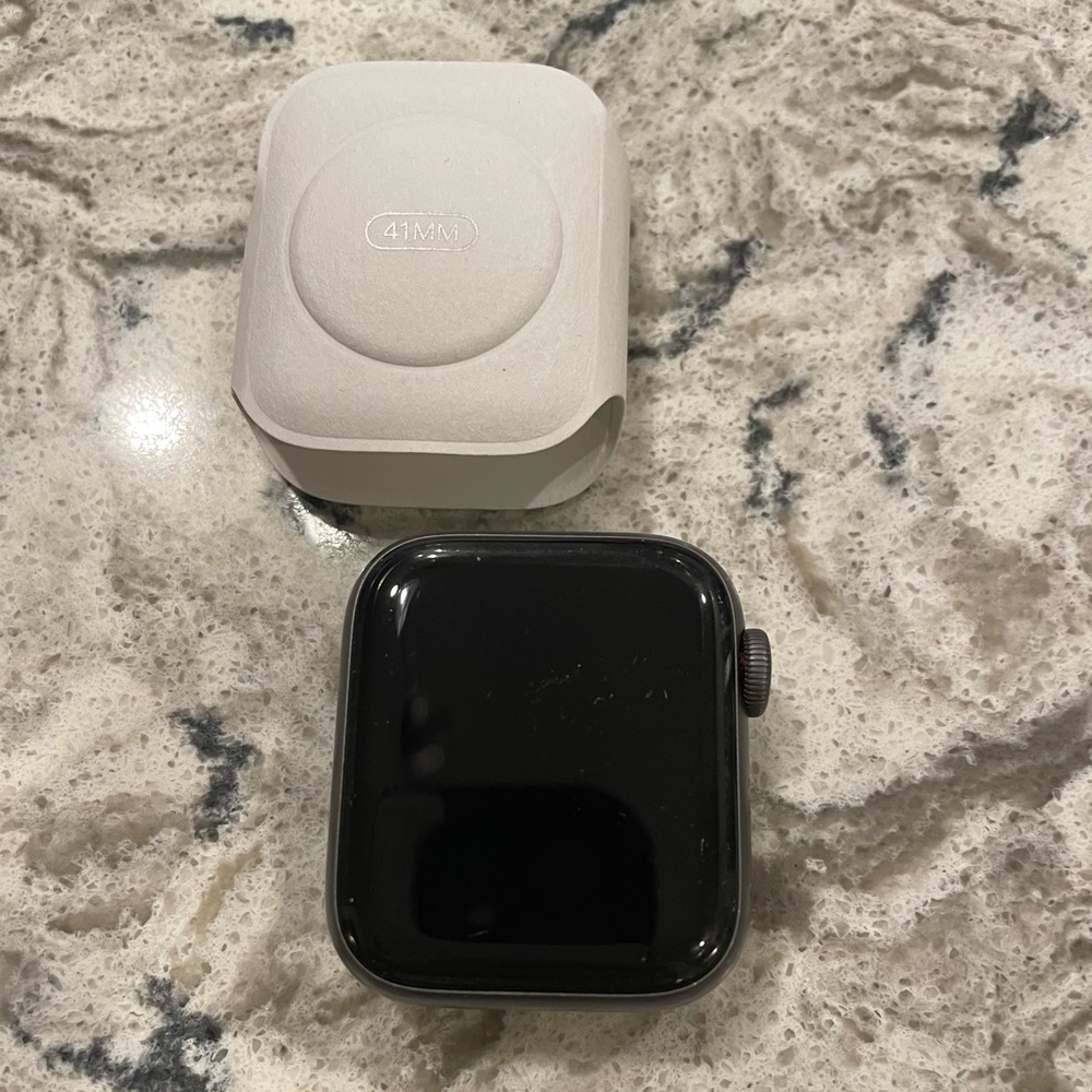 Apple Watch Series 4 40mm used perfect condition